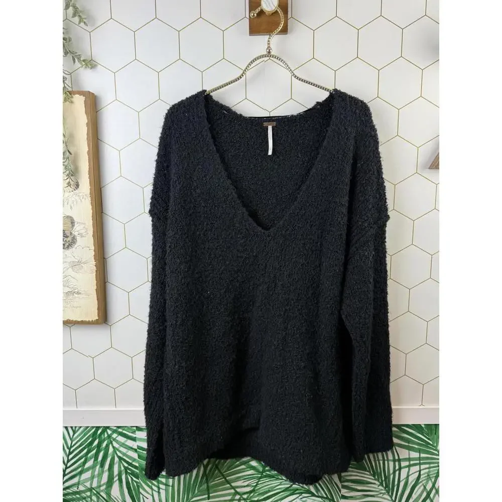 Free People Black Lofty Oversized Bouclé-Knit Soft Sweater - Size - Small